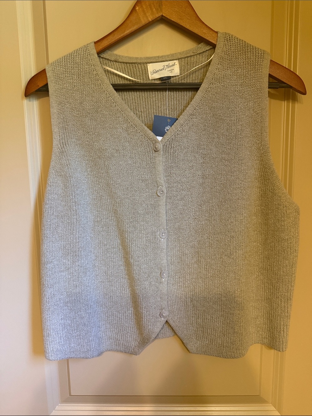 Universal Thread Light Gray V-Neck Button-Front Sweater Vest